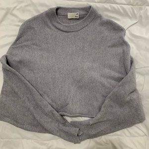 Cropped drop sleeve gray sweater from Aritzia